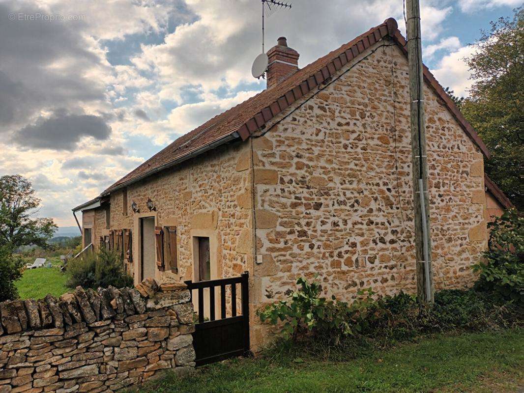 Maison à PARAY-LE-MONIAL