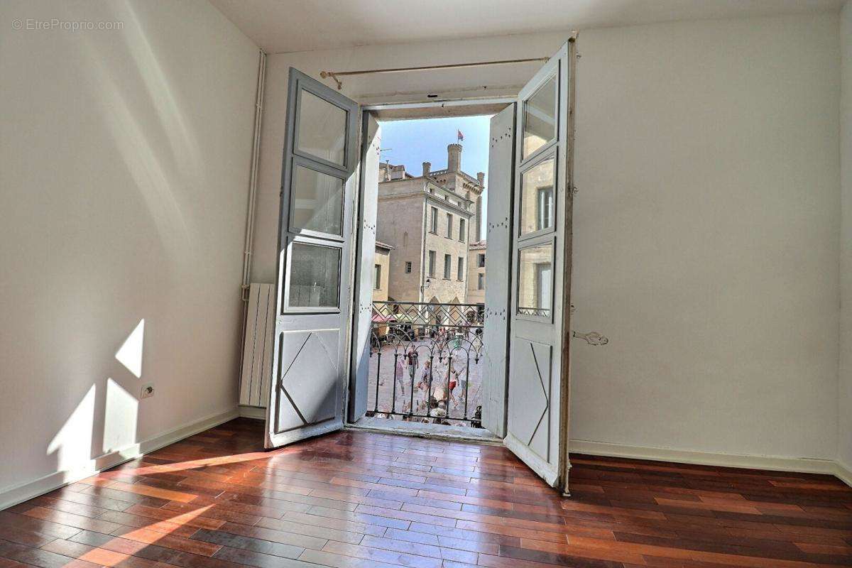 Appartement à UZES