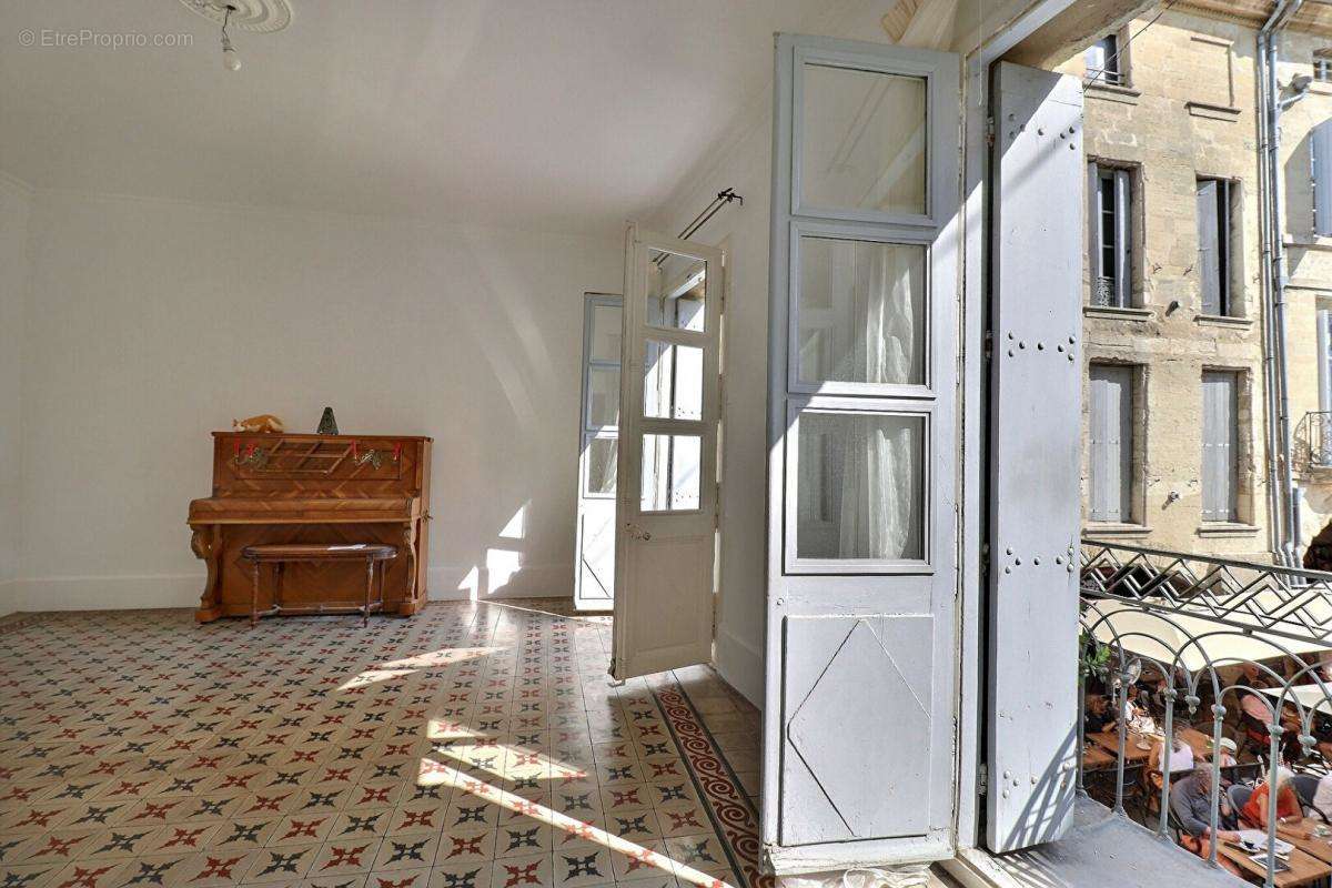 Appartement à UZES