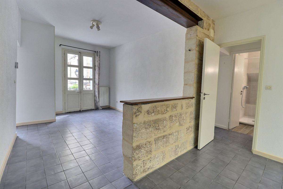 Appartement à UZES