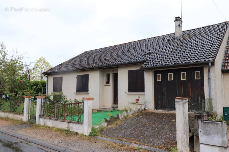 Maison à MOULINS