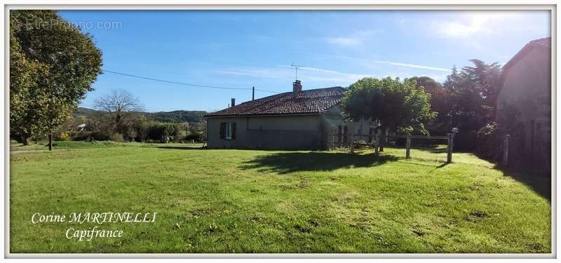 Maison à LAYRAC