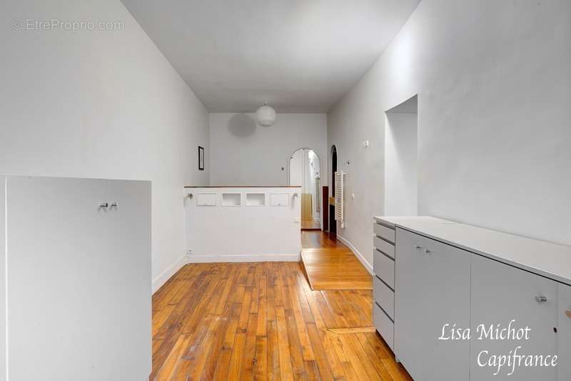 Appartement à PARIS-17E