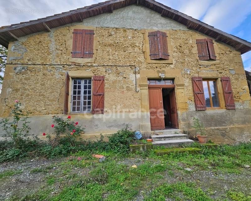 Maison à COULOUME-MONDEBAT