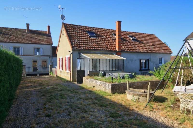 Maison à GANNAY-SUR-LOIRE