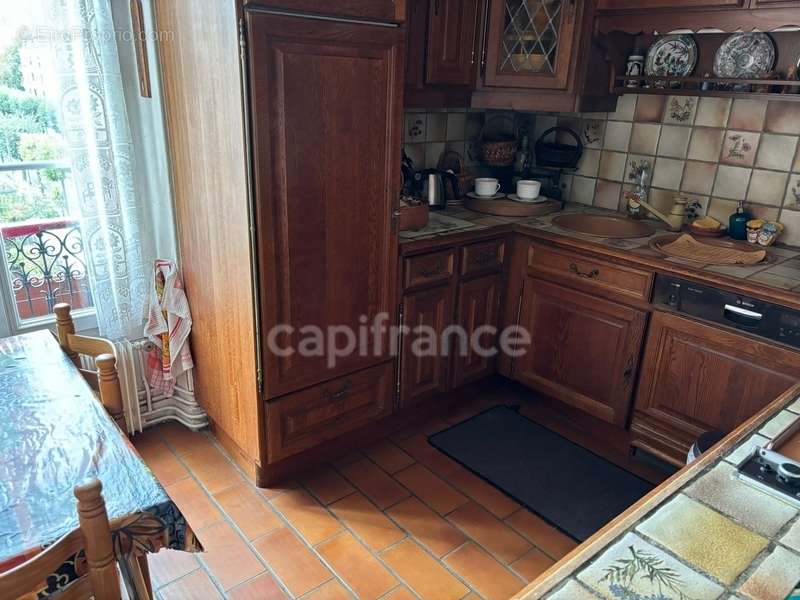 Appartement à LA GARENNE-COLOMBES