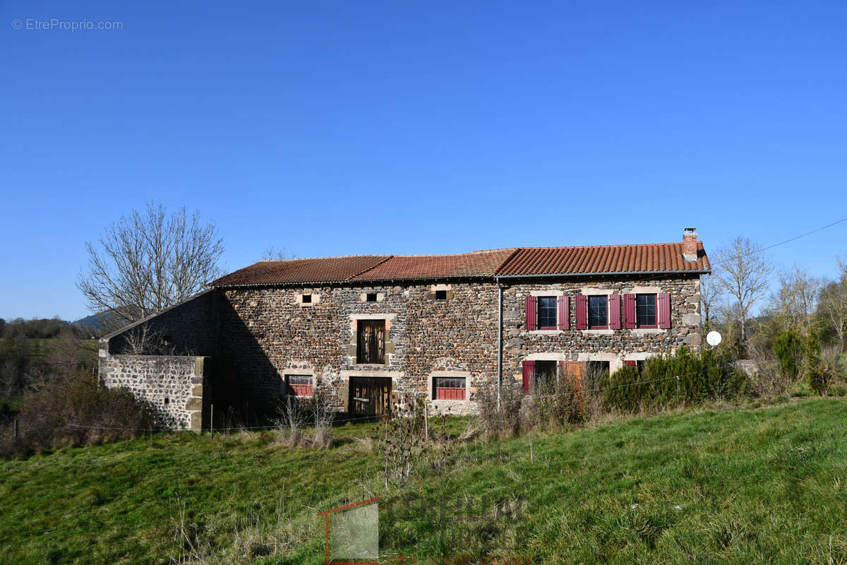 Maison à CEAUX-D&#039;ALLEGRE