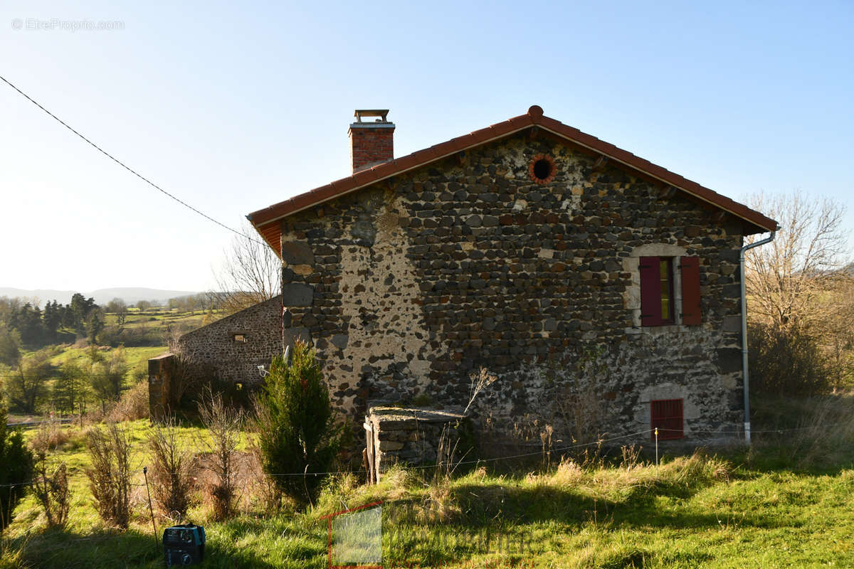 Maison à CEAUX-D&#039;ALLEGRE