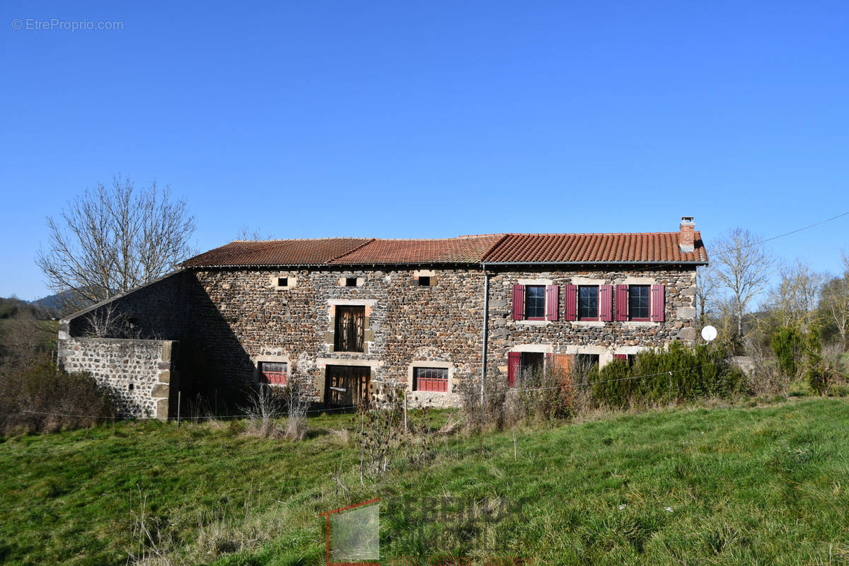 Maison à CEAUX-D&#039;ALLEGRE