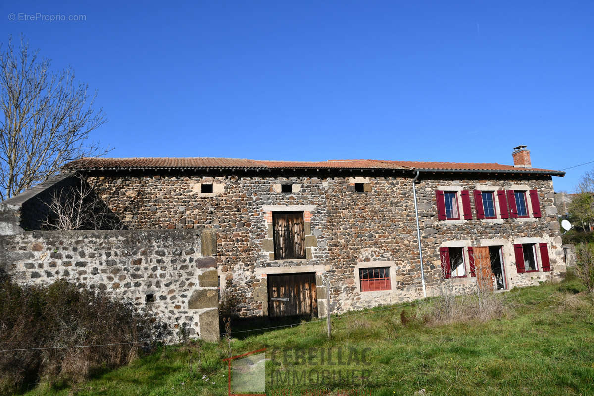 Maison à CEAUX-D&#039;ALLEGRE