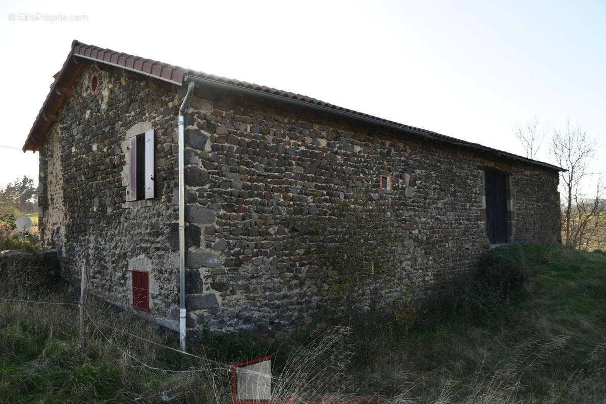 Maison à CEAUX-D&#039;ALLEGRE