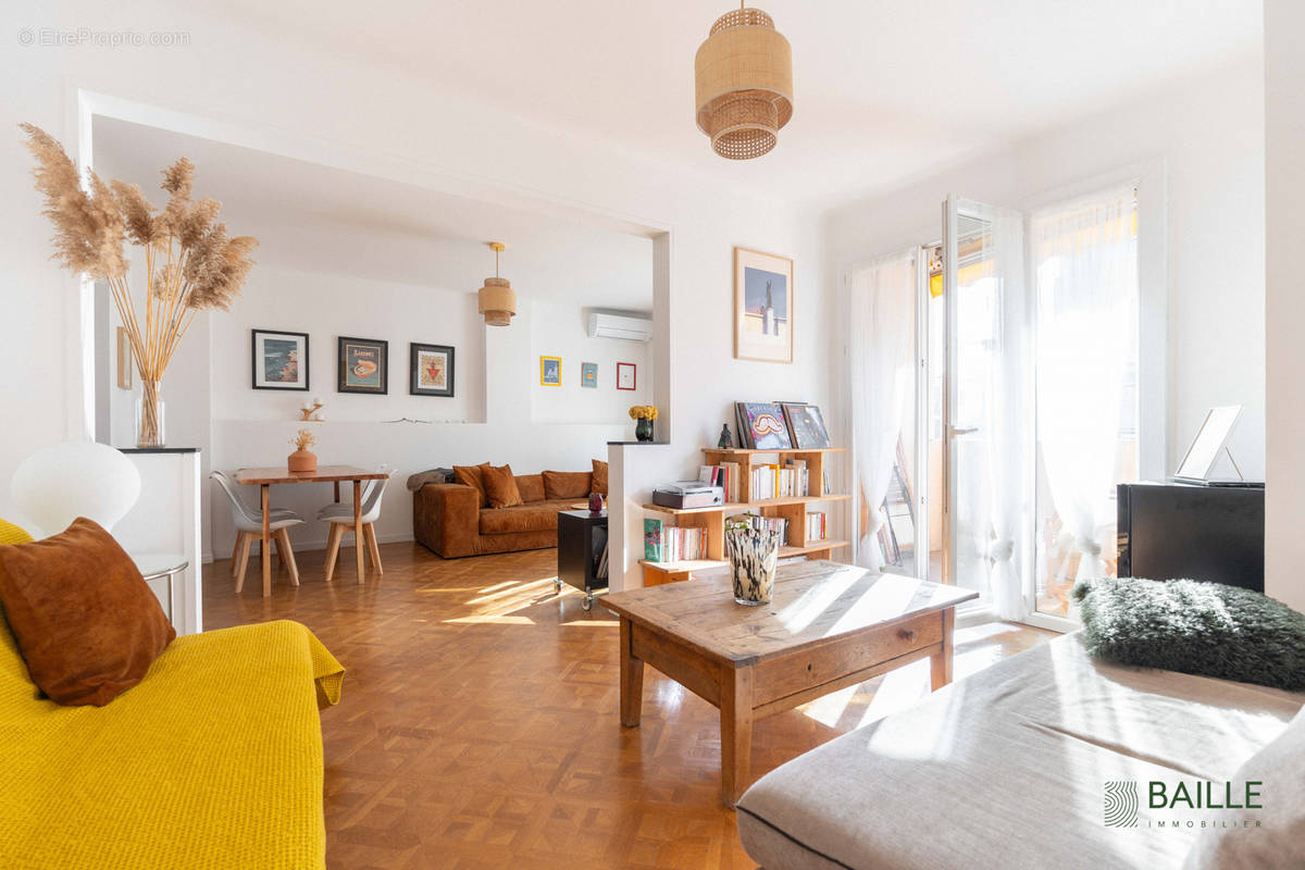 Appartement à MARSEILLE-8E