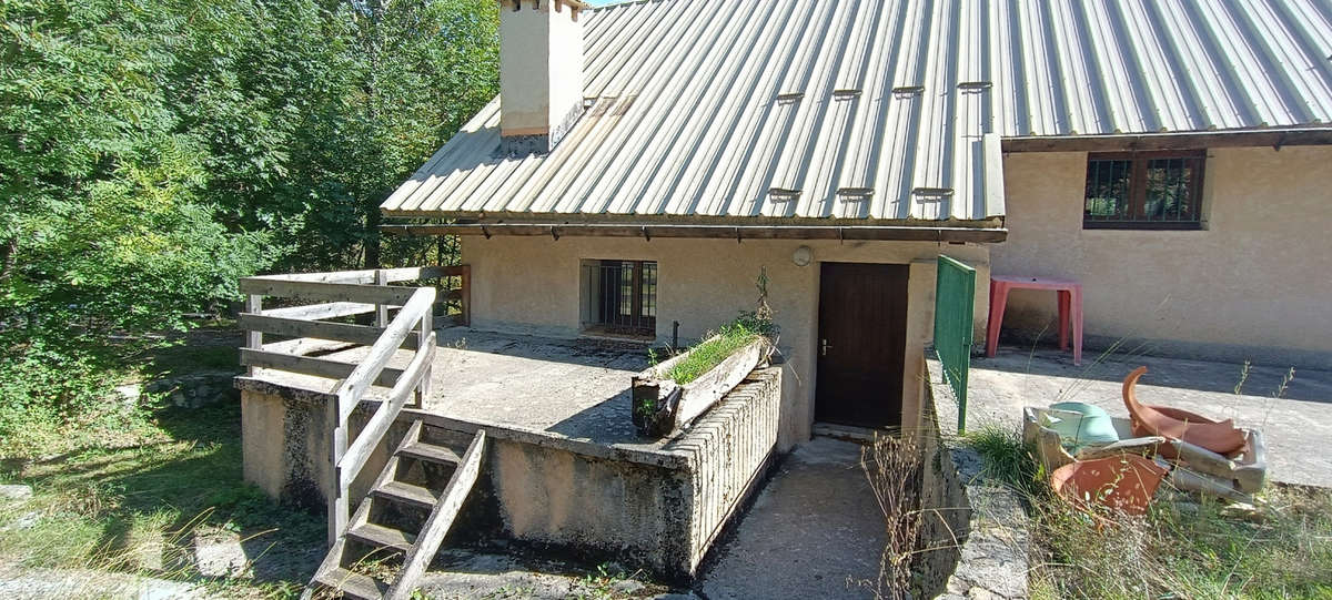 Maison à SAINT-MARTIN-D&#039;ENTRAUNES