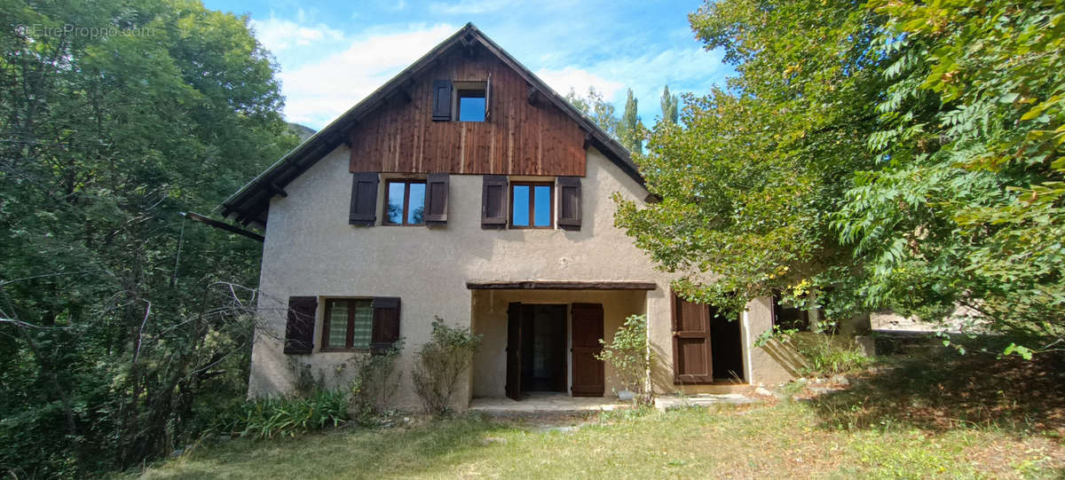 Maison à SAINT-MARTIN-D&#039;ENTRAUNES