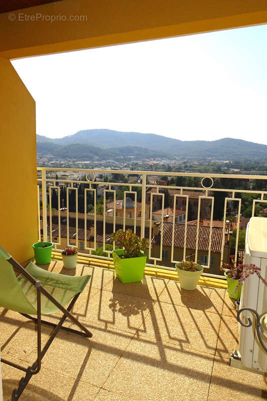 Appartement à HYERES