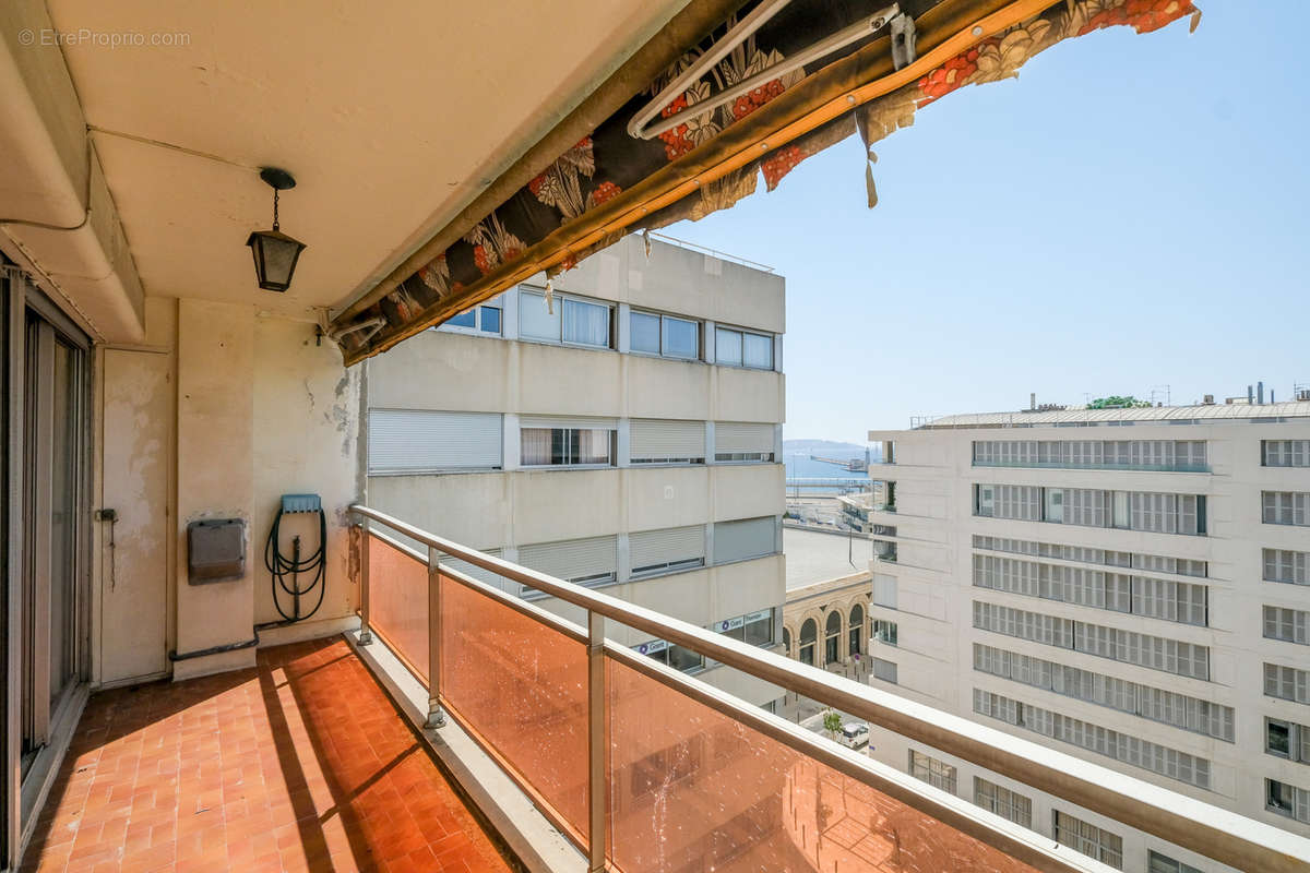 Appartement à MARSEILLE-2E