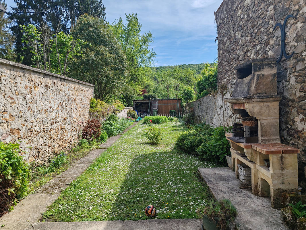 Maison à VILLENEUVE-SUR-BELLOT