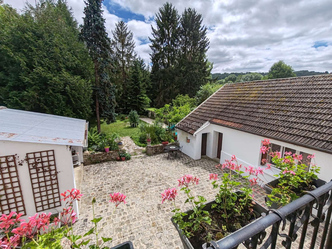 Maison à VILLENEUVE-SUR-BELLOT