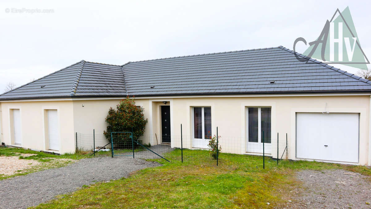 Maison à PONT-SUR-YONNE