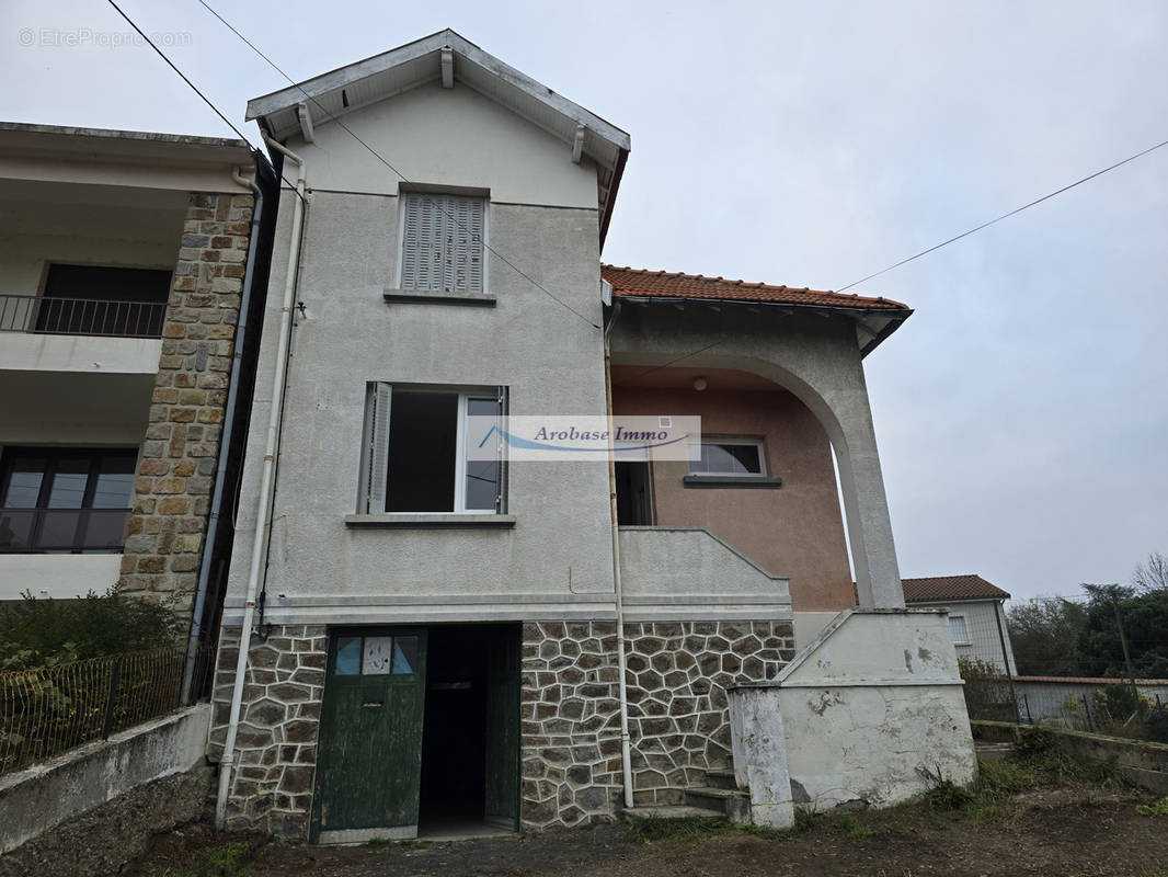 Maison à BRASSAC-LES-MINES