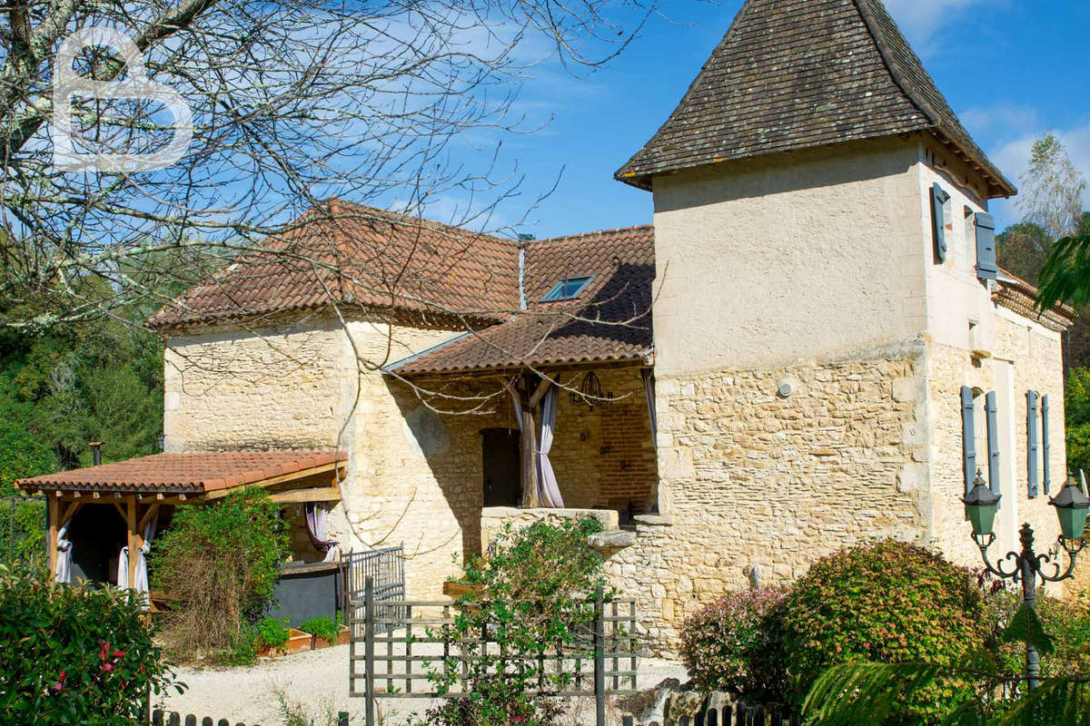 Maison à PUY-L&#039;EVEQUE