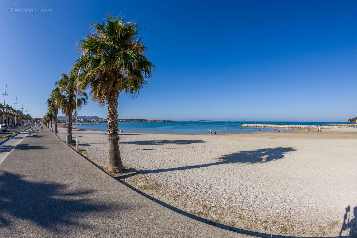 Appartement à SIX-FOURS-LES-PLAGES