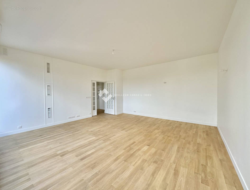 Appartement à NANTERRE