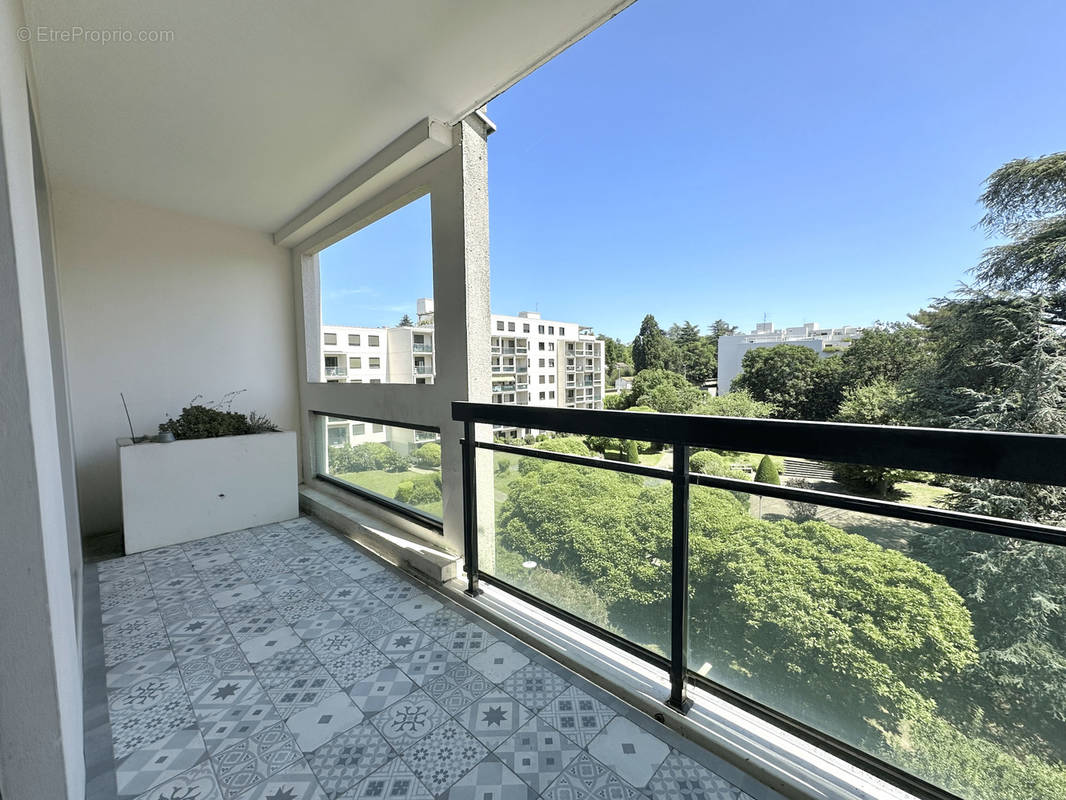 Appartement à LYON-9E