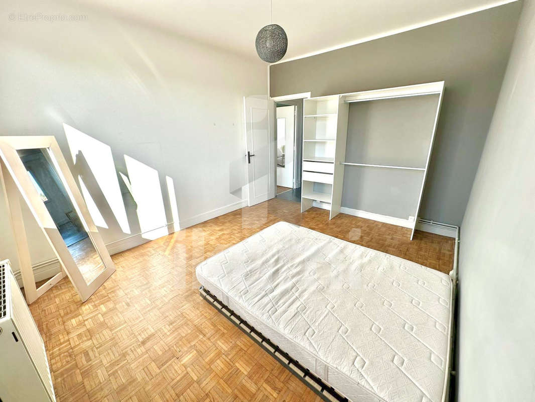 Appartement à BOURG-LES-VALENCE