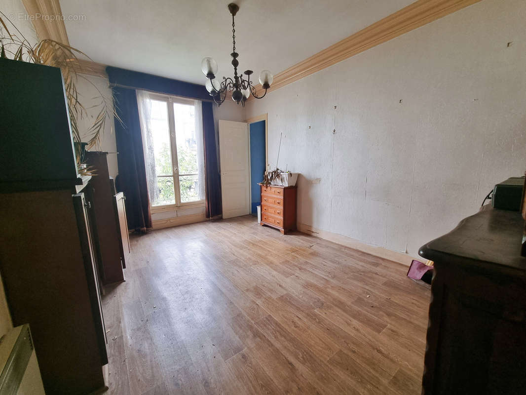 Appartement à PARIS-20E