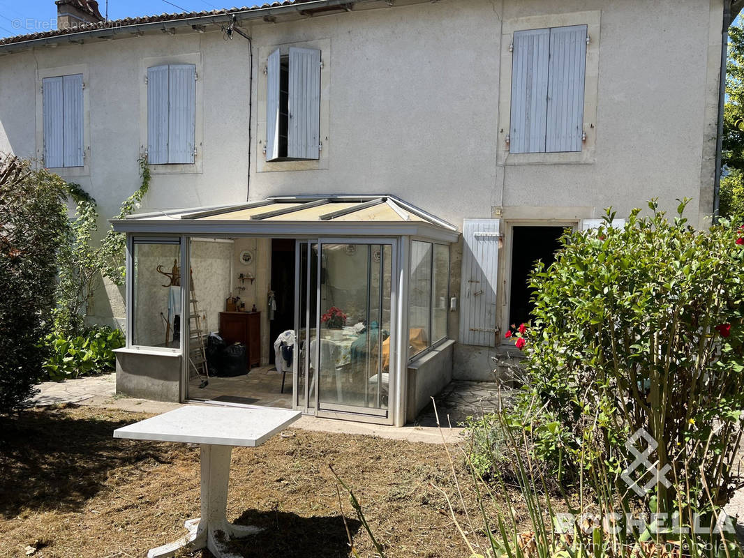 Maison à SAINT-JEAN-D&#039;ANGELY