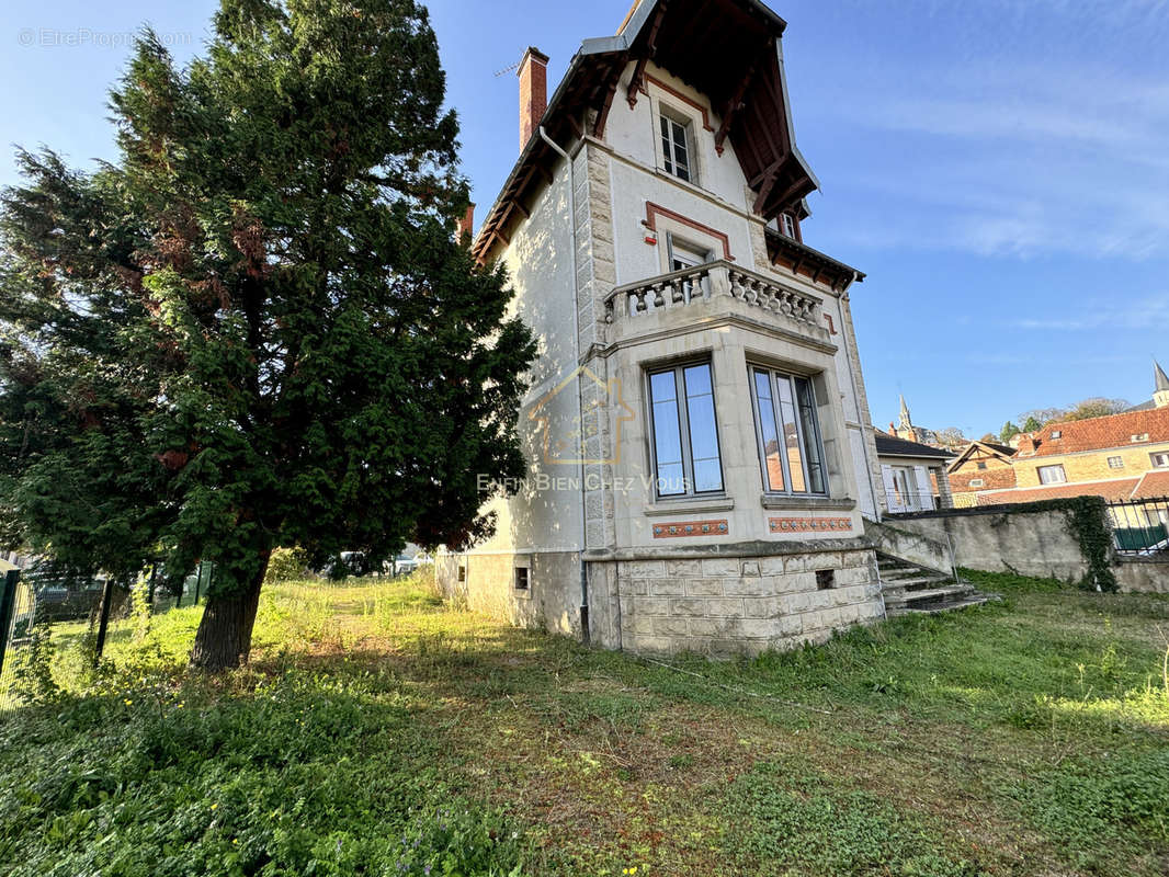 Maison à MONTBARD