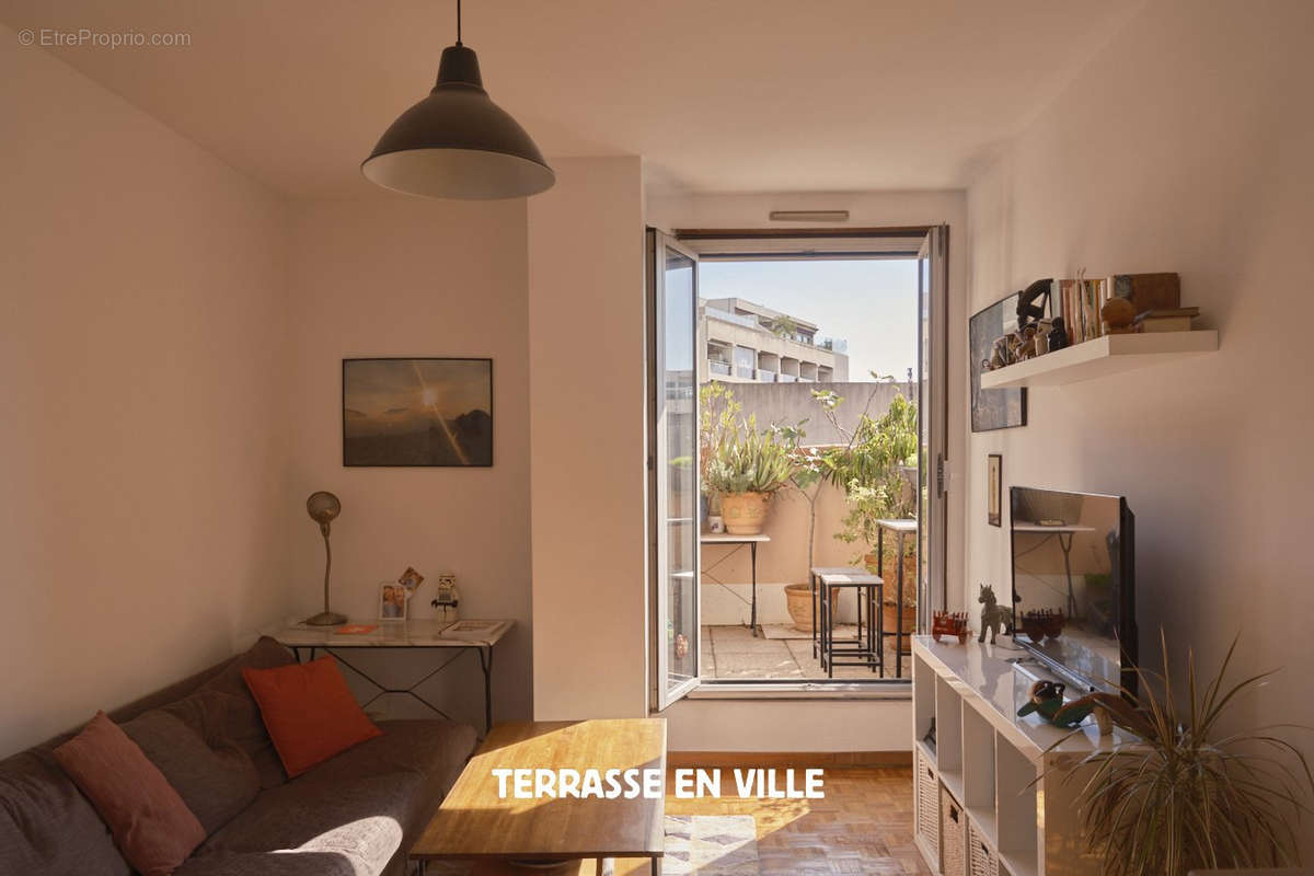 Appartement à MARSEILLE-5E