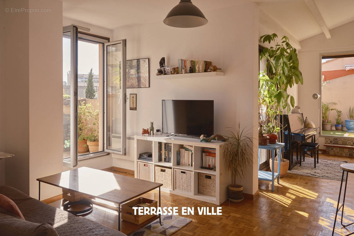 Appartement à MARSEILLE-5E