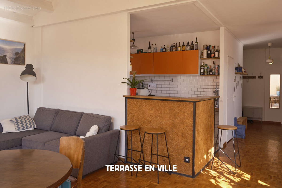 Appartement à MARSEILLE-5E