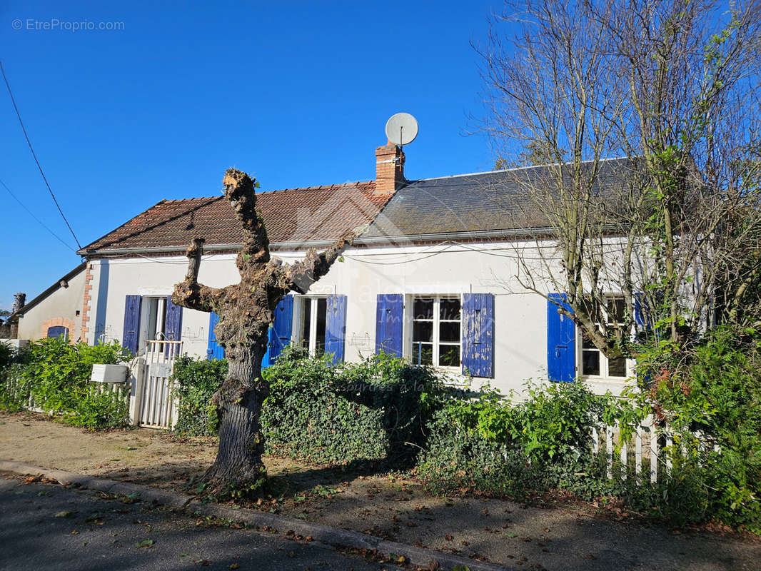 Maison à CHEVAGNES