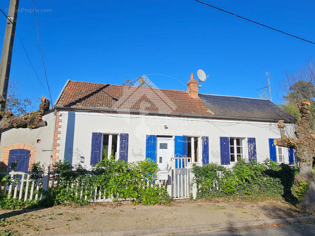 Maison à CHEVAGNES