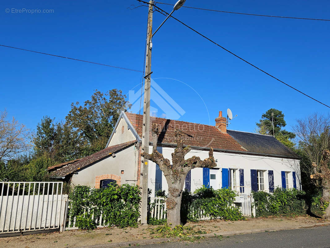 Maison à CHEVAGNES