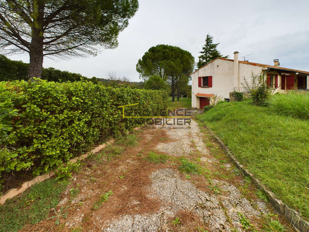 Maison à VIVIERS