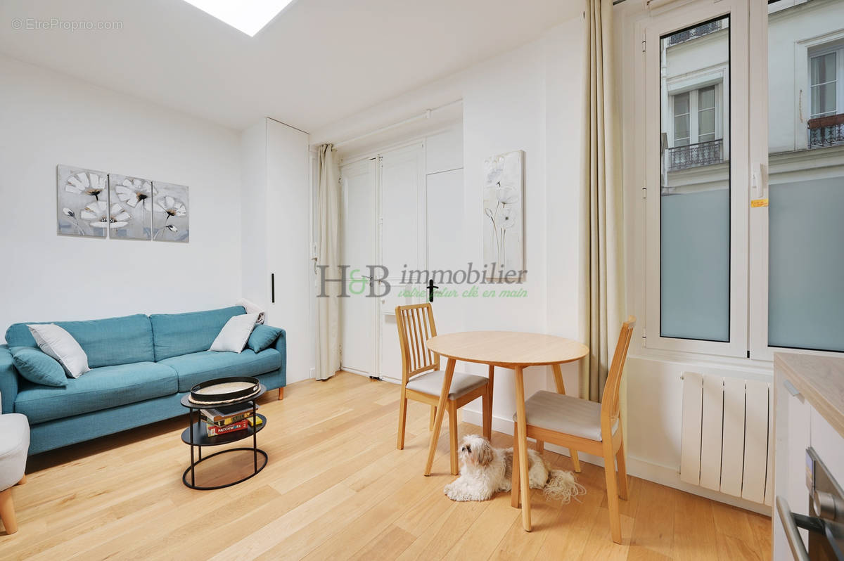 Appartement à PARIS-11E