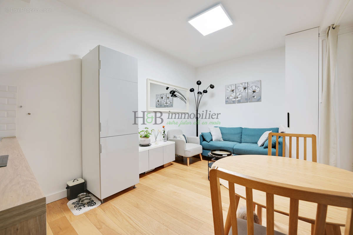 Appartement à PARIS-11E