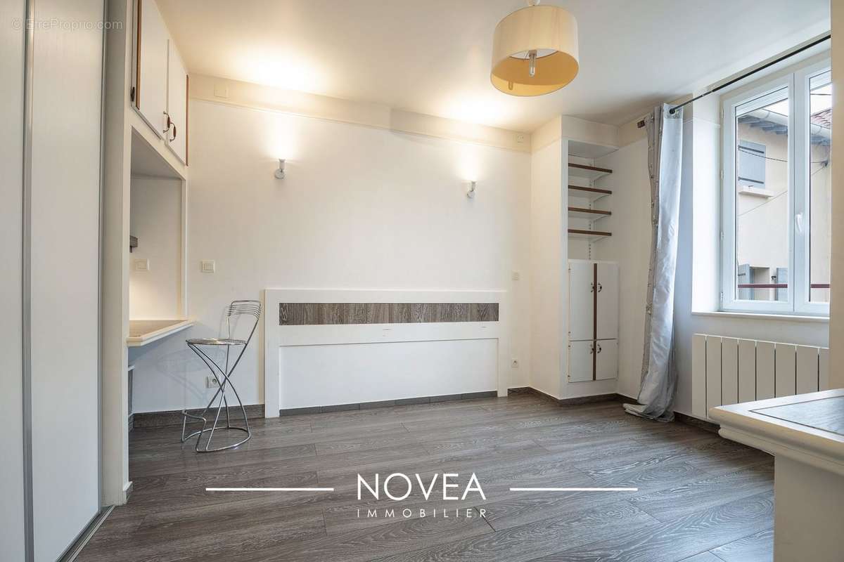 Appartement à SAINT-GENIS-LAVAL