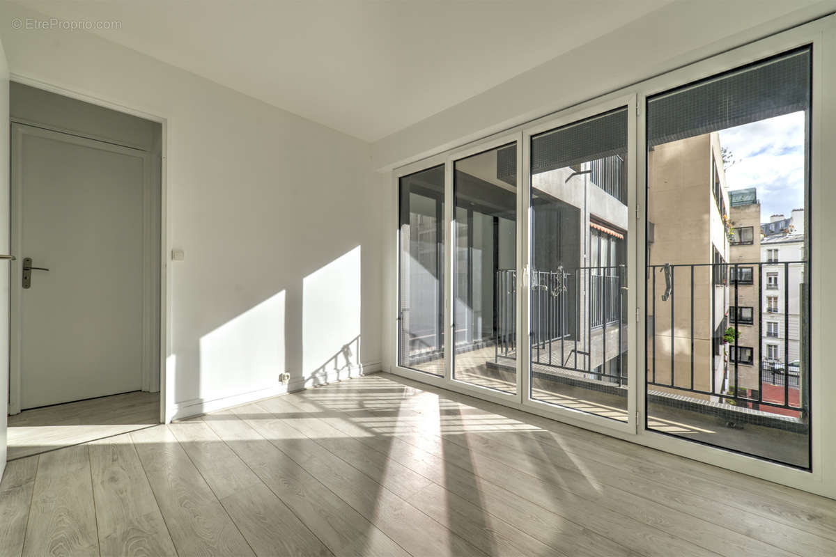 Appartement à PARIS-12E