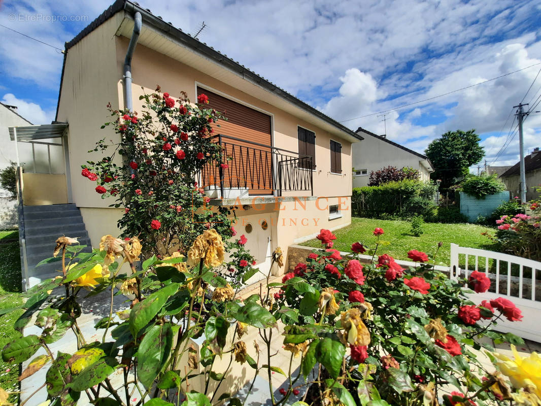 Maison à QUINCY-VOISINS