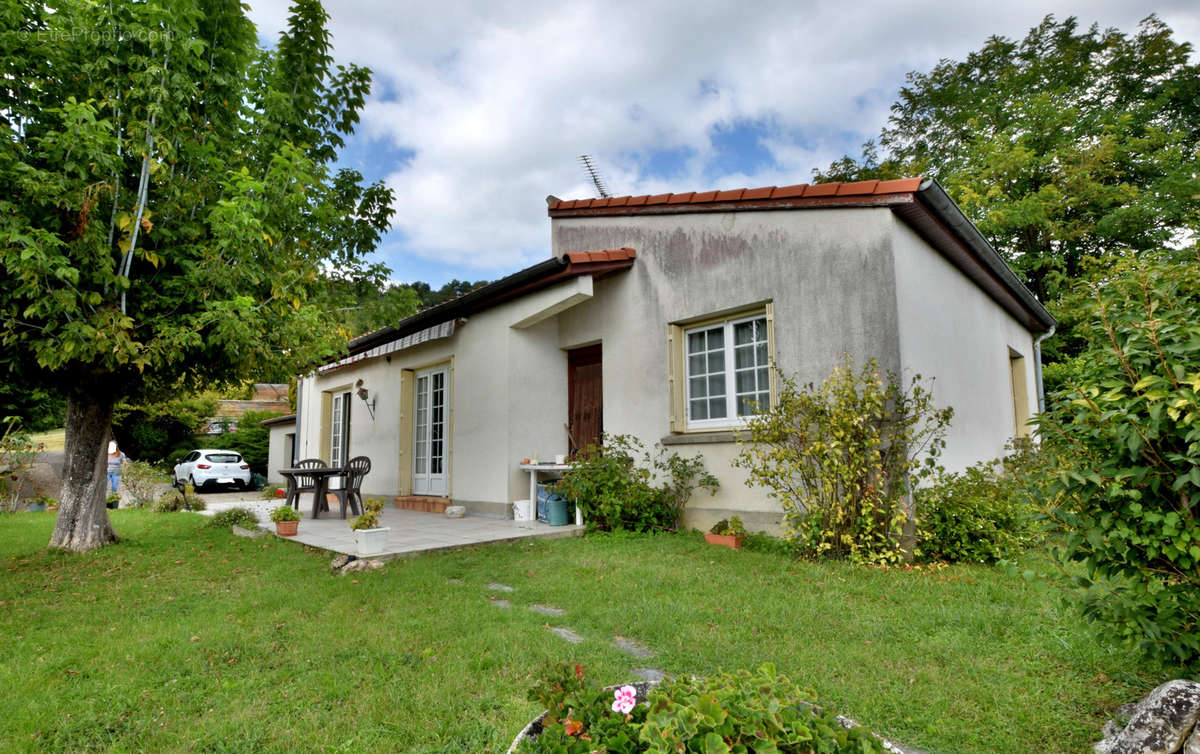 Maison à COLAYRAC-SAINT-CIRQ