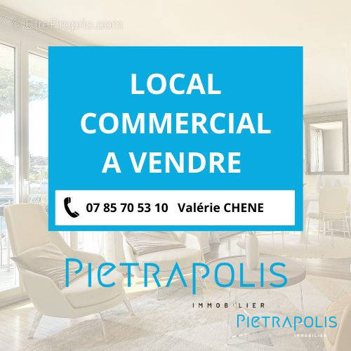 A Vendre local loué +100 m² - Commerce à SAINT-TRIVIER-SUR-MOIGNANS