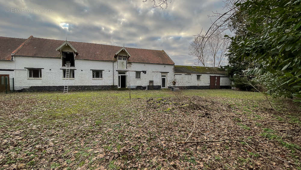 Autre à LAMBRES-LEZ-DOUAI