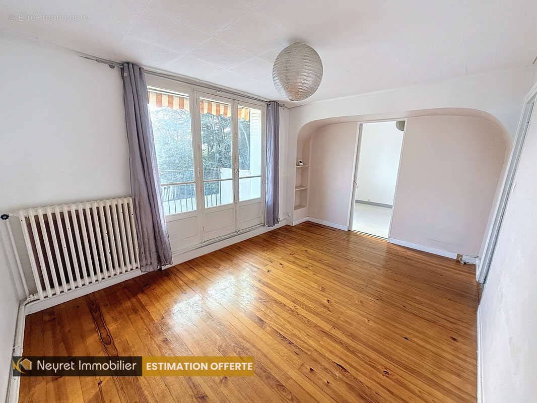 Appartement à SAINT-ETIENNE