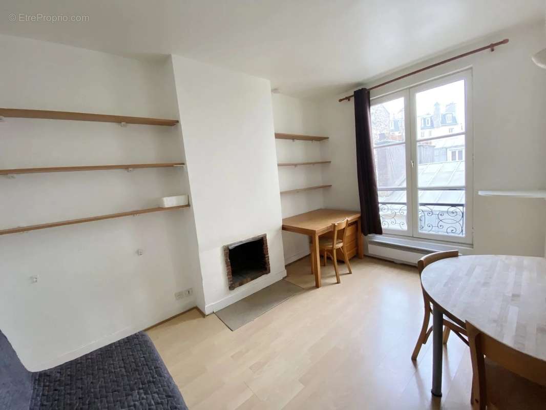 Appartement à PARIS-10E