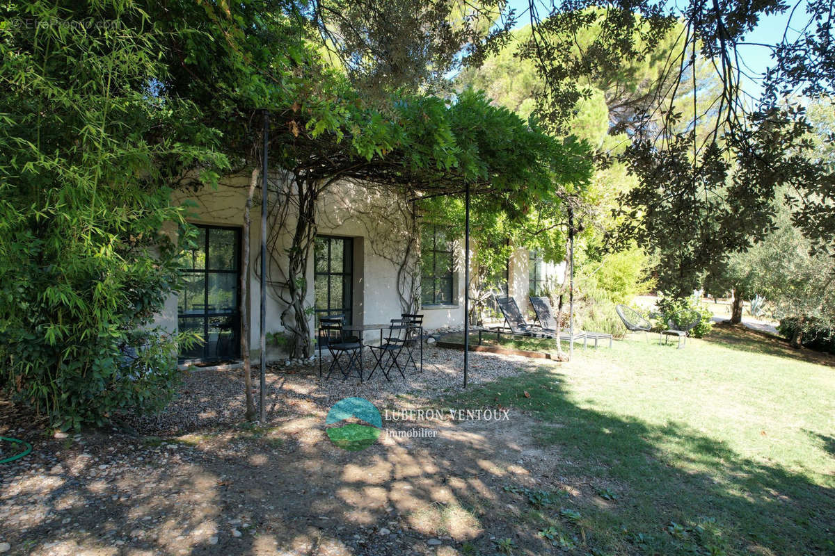 Maison à MONTEUX